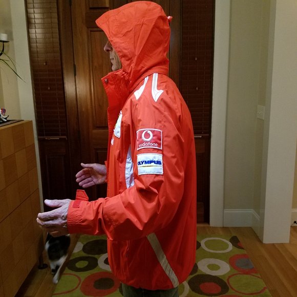 2006 VIP Puma Ferrari F1 Team all-weather jacket - Picture 4 of 11